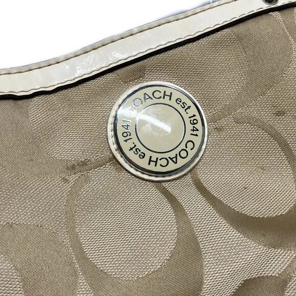 Auth COACH Signature Striped Tote F19046 Beige Cream Jacquard Patent Leather - Picture 9 of 16